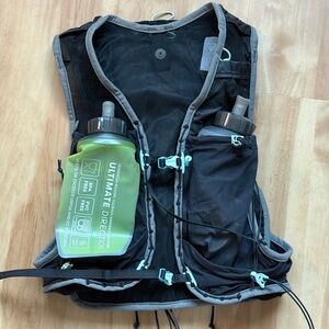 Ultimate Direction Ultra Vesta Hydration Vest with Water Bottles